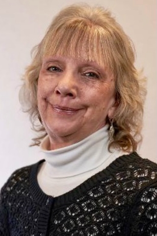 Kollar, Leslee