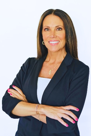 DeAngelis, Amanda