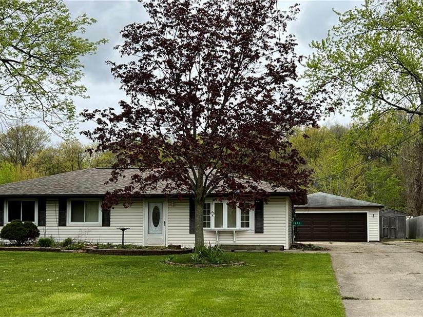 1611 Pike Pky,