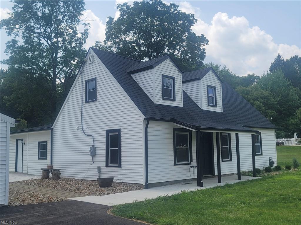 1272 Vanderhoof Rd,
